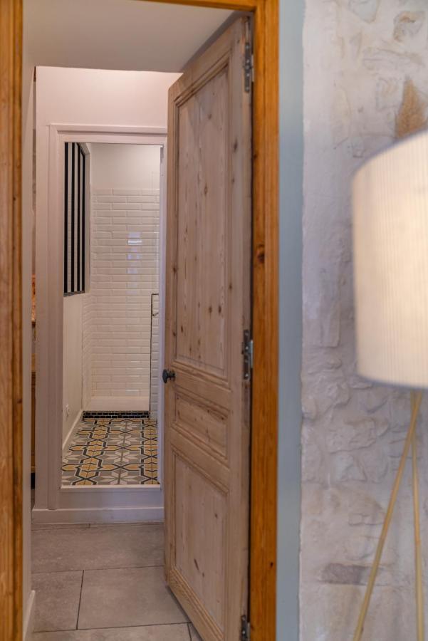 L'Elegance De La Pierre Au Pied De La Maison Carree - Une Nuit A Nîmes Exteriér fotografie